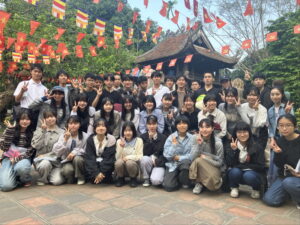 修学旅行Ａ班Ｂ班ホーチミン廟・一柱寺